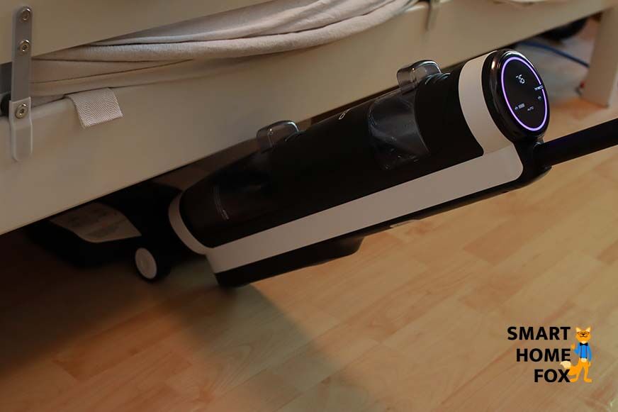 Tineco Floor One S3 unter dem Bett